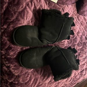 Ugg boots with bow on the back